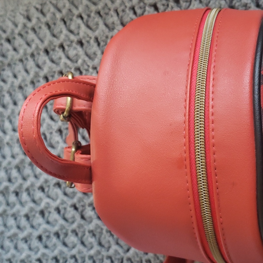 Loungefly Disney Backpack ❤ - Picture 5 of 8